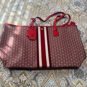 Very good used condition Tory Burch Gemini Red Tote